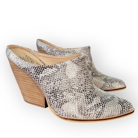 Beast Fashion Snakeskin Print Western Mule Booties Size 6 - Picture 17 of 17